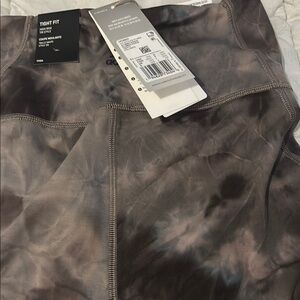 Adidas Marble Pattern Leggings in Black and Gray. Yoga trousers adidas